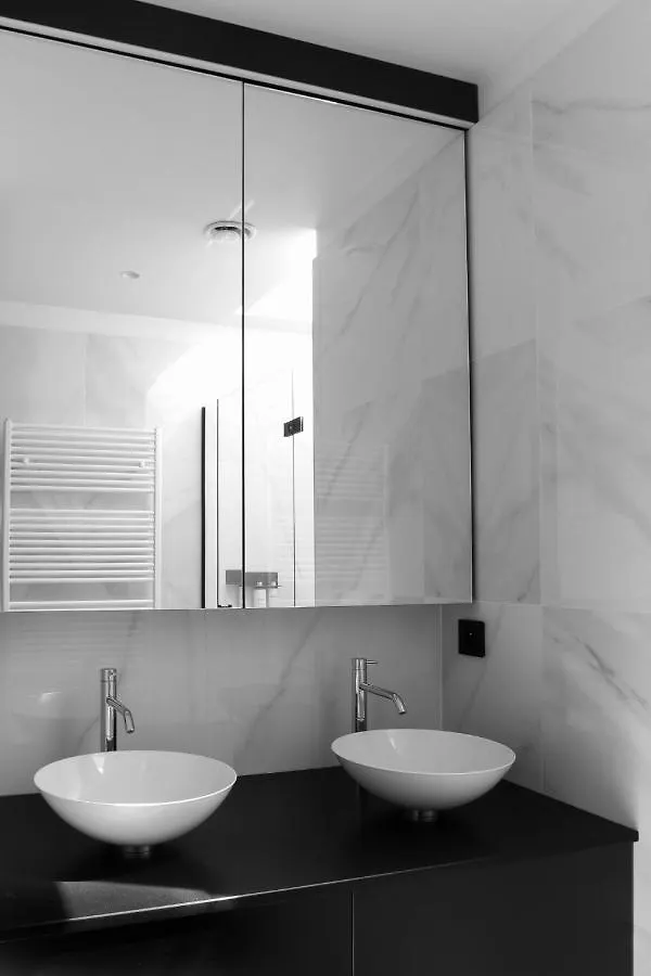 Huis19 Luxury Apartments 헨트 벨기에